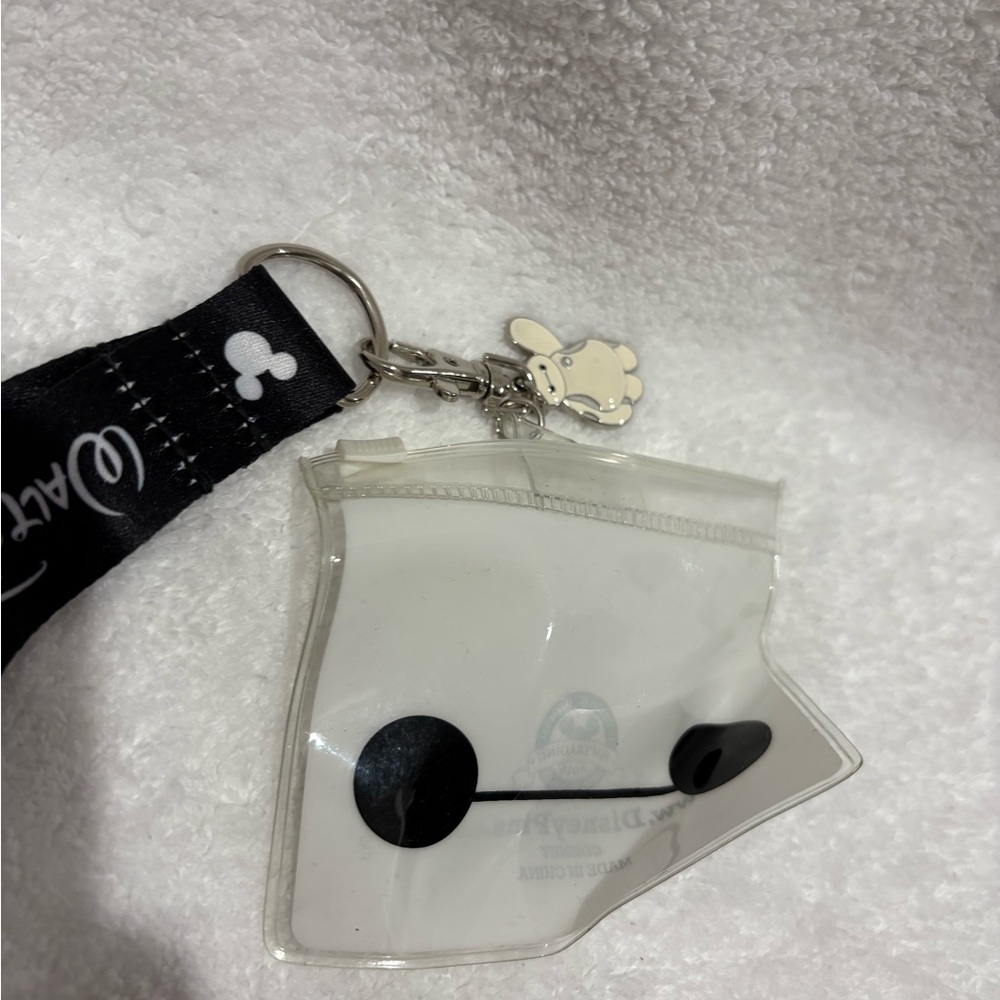 Walt Disney World Lanyard with Baymax Pouch and charm